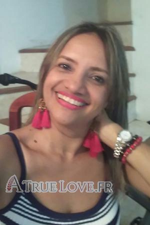 140737 - Patricia Âge: 45 - Colombie