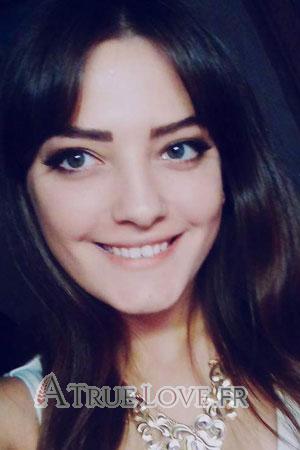 177854 - Karina Âge: 25 - Ukraine