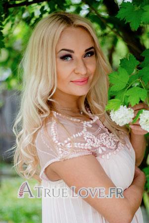 180727 - Viktoriia Âge: 38 - Ukraine