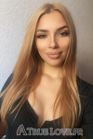 209460 - Karina Âge: 24 - Ukraine