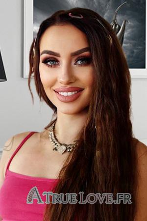 211328 - Anastasiia Âge: 26 - Ukraine