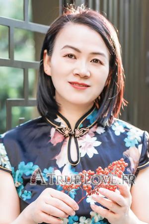 Ladies of Chine