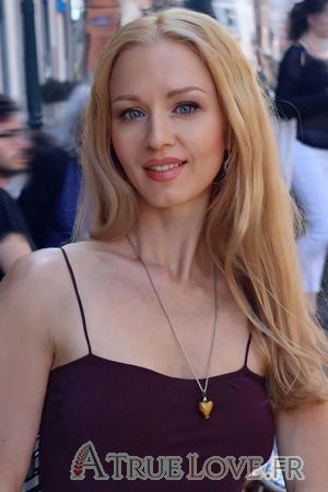 228428 - Mariia &Acirc;ge: 40 - Ukraine