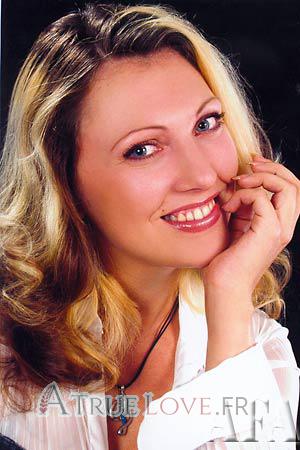 54704 - Elena &Acirc;ge: 32 - Ukraine