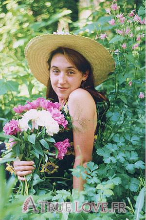 68983 - Marina &Acirc;ge: 32 - Russie