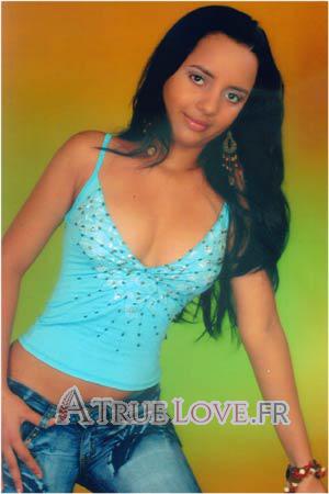 76900 - Nadia Patricia &Acirc;ge: 21 - Colombie