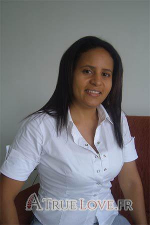 79146 - Liliana &Acirc;ge: 40 - Colombie
