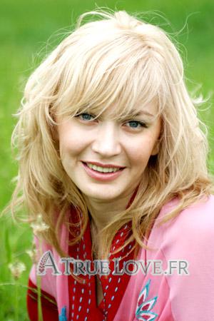 79576 - Lilia &Acirc;ge: 33 - Russie