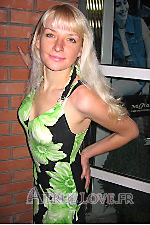 82277 - Julia &Acirc;ge: 32 - Ukraine