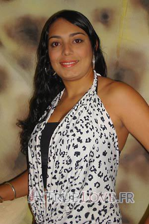 86922 - Paola &Acirc;ge: 32 - Colombie